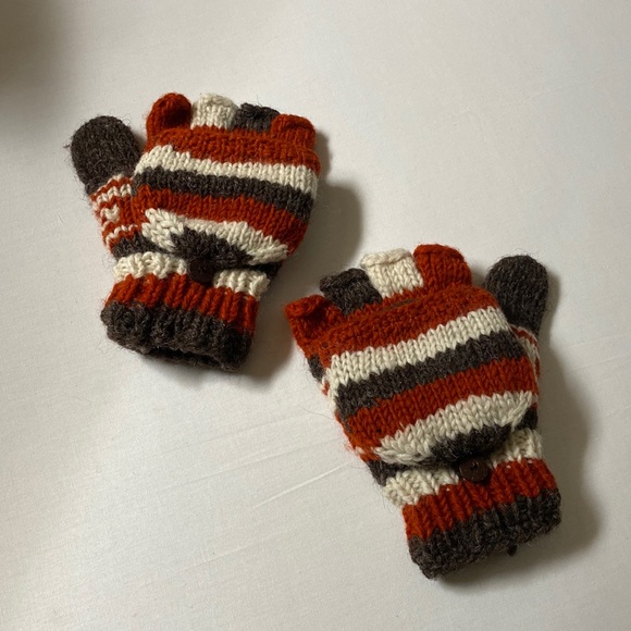 NWOT Felt Lined Wool Fingerless Mittens - Picture 2 of 4